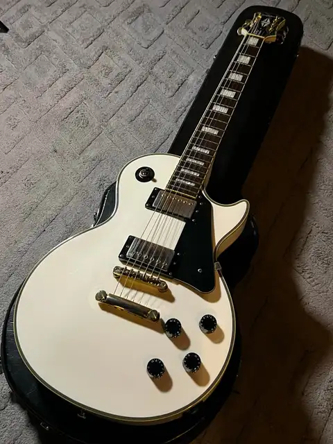 Epiphone Les Paul Custom Pro 2012.